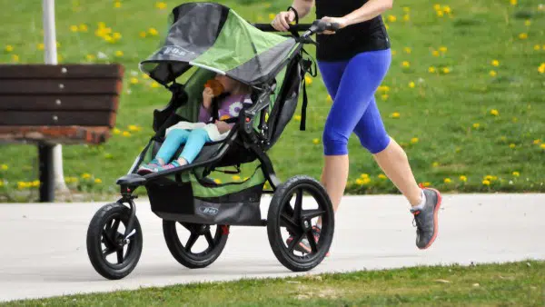 Running With a Stroller: Best Tips for active Moms.